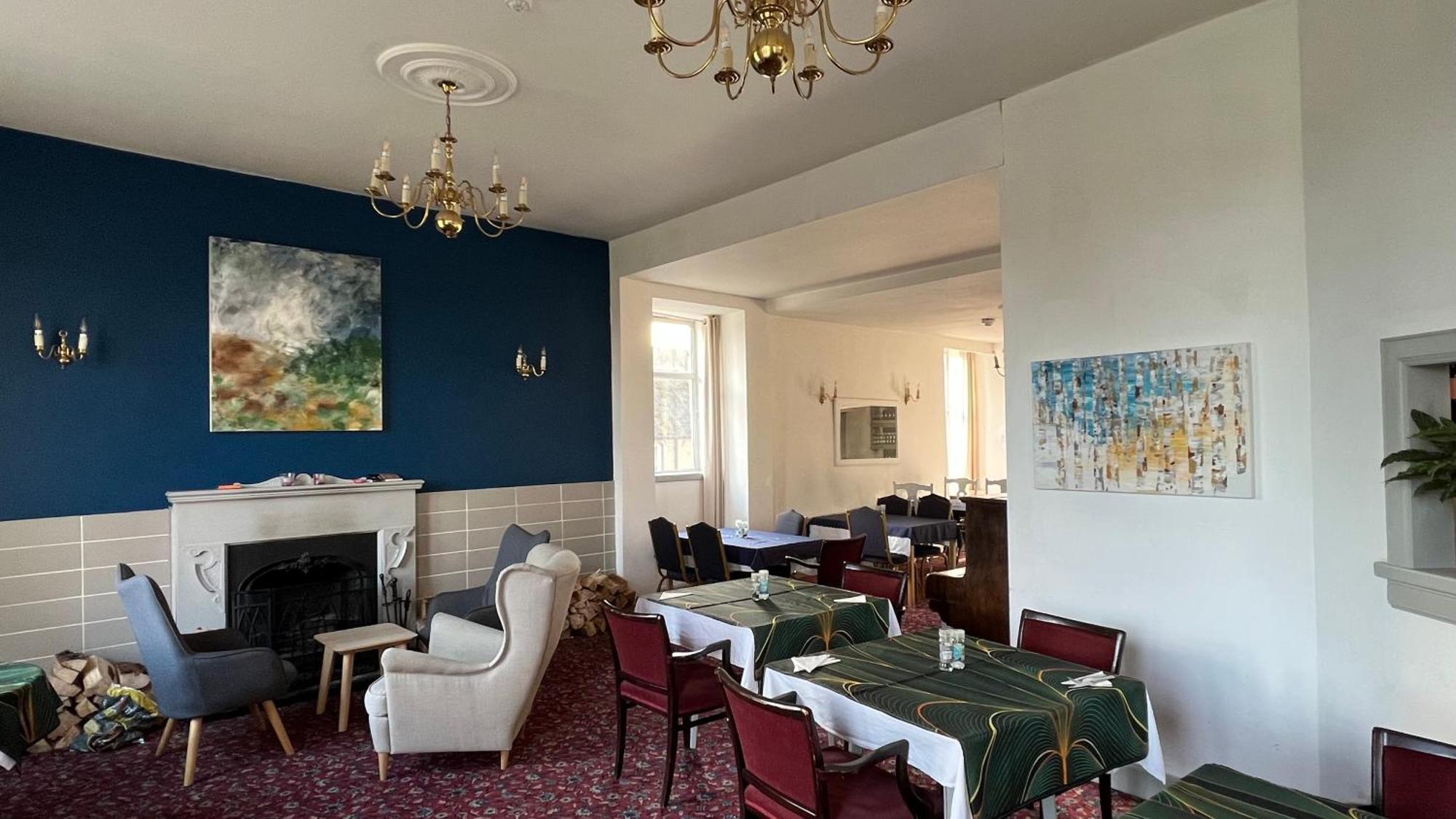 Hotel Square Tomintoul Eksteriør billede